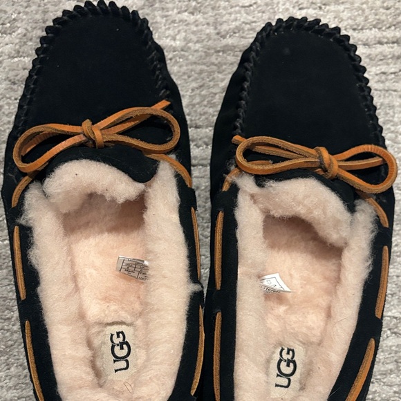 UGG Black Moccasins with Brown Laces size 8 unisex - Picture 4 of 5